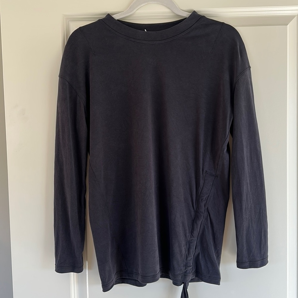 Lululemon tie front long sleeved tee S